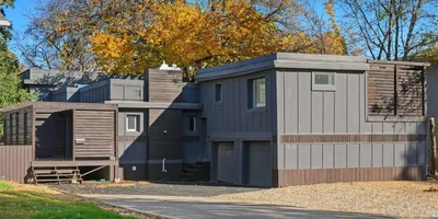 305 Adelaide Street E, Saskatoon, SK – Modern 4-Level Split with Suite and 6 Bedrooms